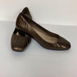 Bronze Leather Rockport Shoes sz 9.5 Never Worn!
